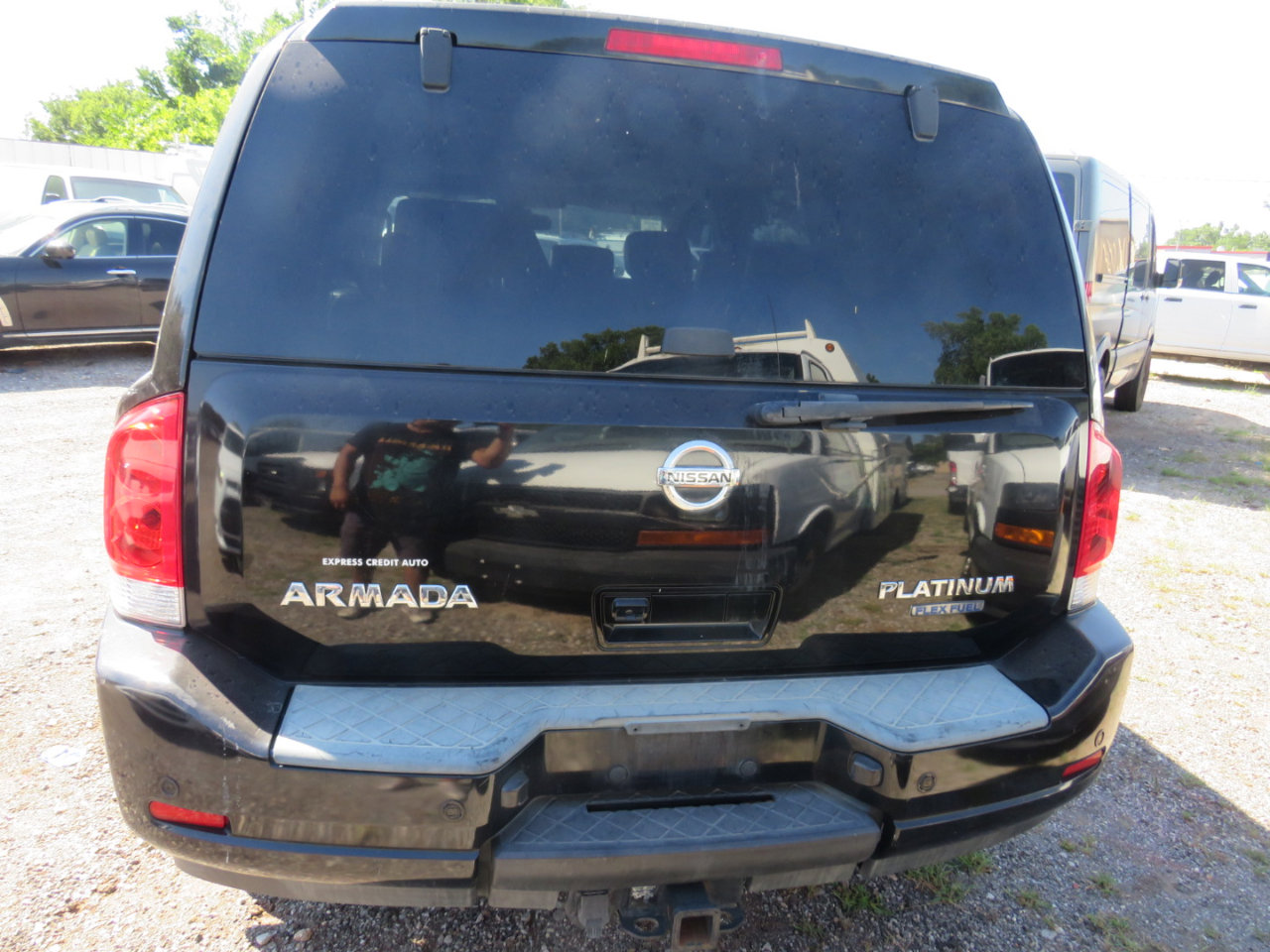 Used 2011 Nissan Armada Platinum image 5