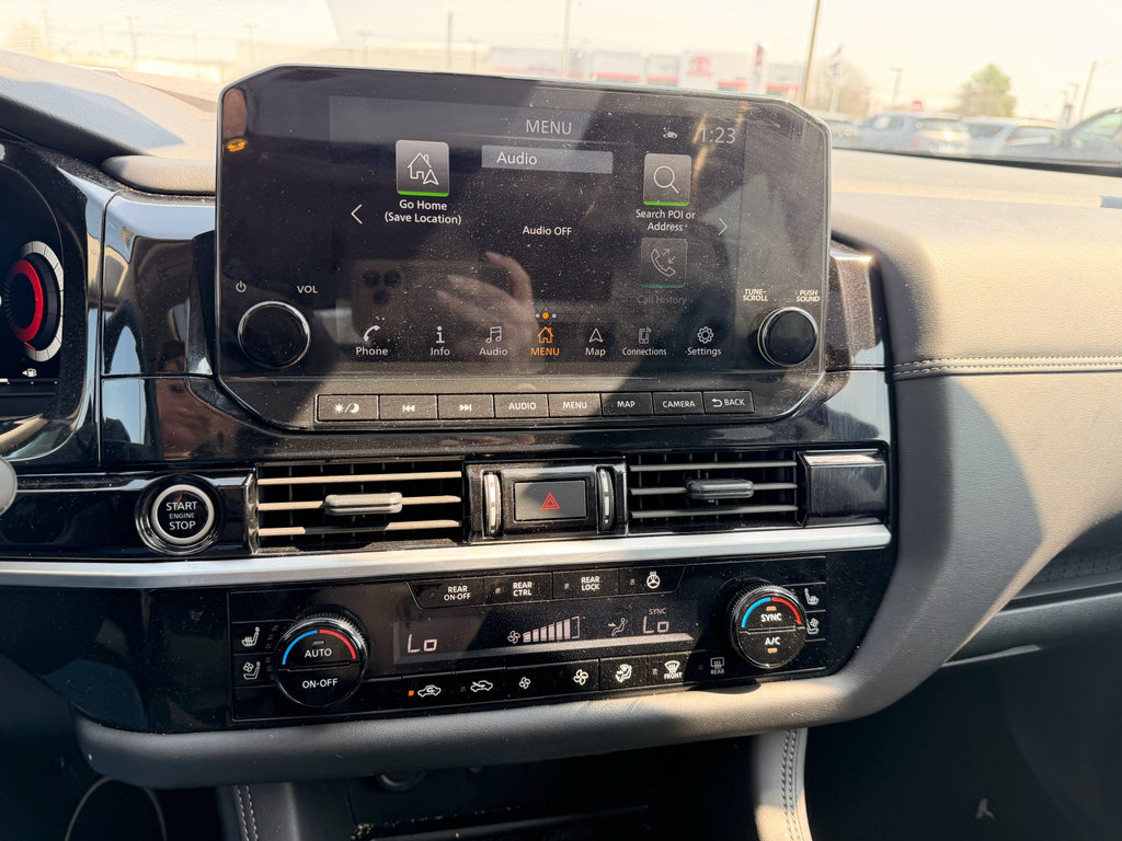 Used 2024 Nissan Pathfinder Platinum w/ Cargo Package image 11