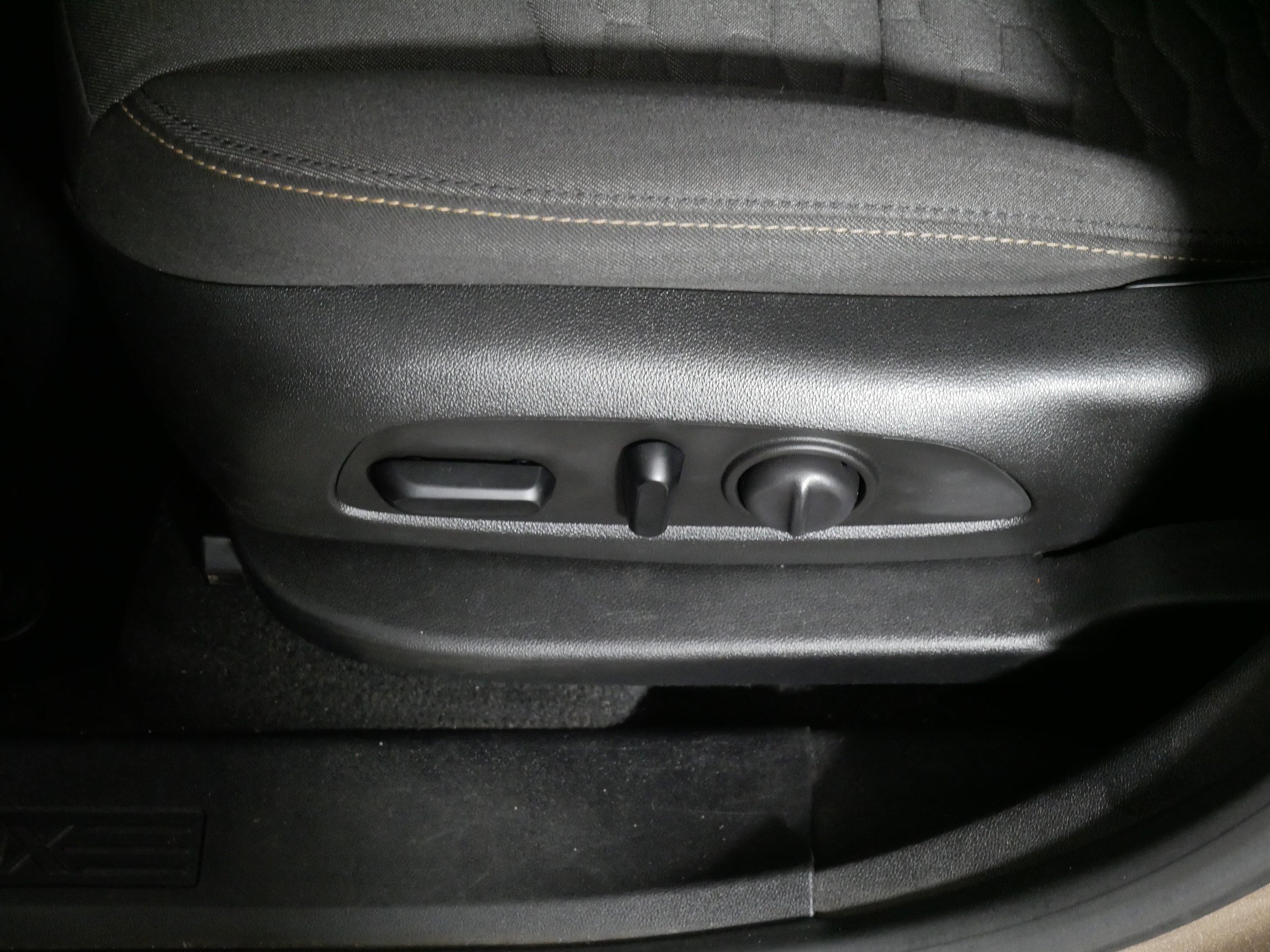 Used 2019 Chevrolet Equinox LT AWD/4WD image 20