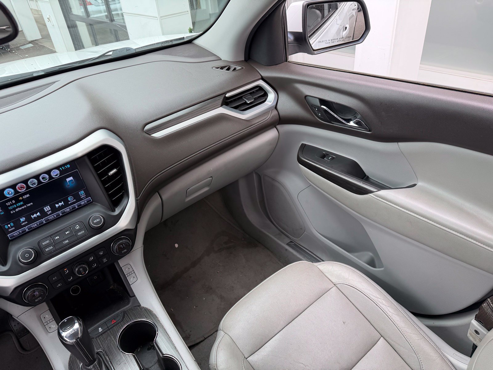Used 2018 GMC Acadia SLT AWD/4WD image 6