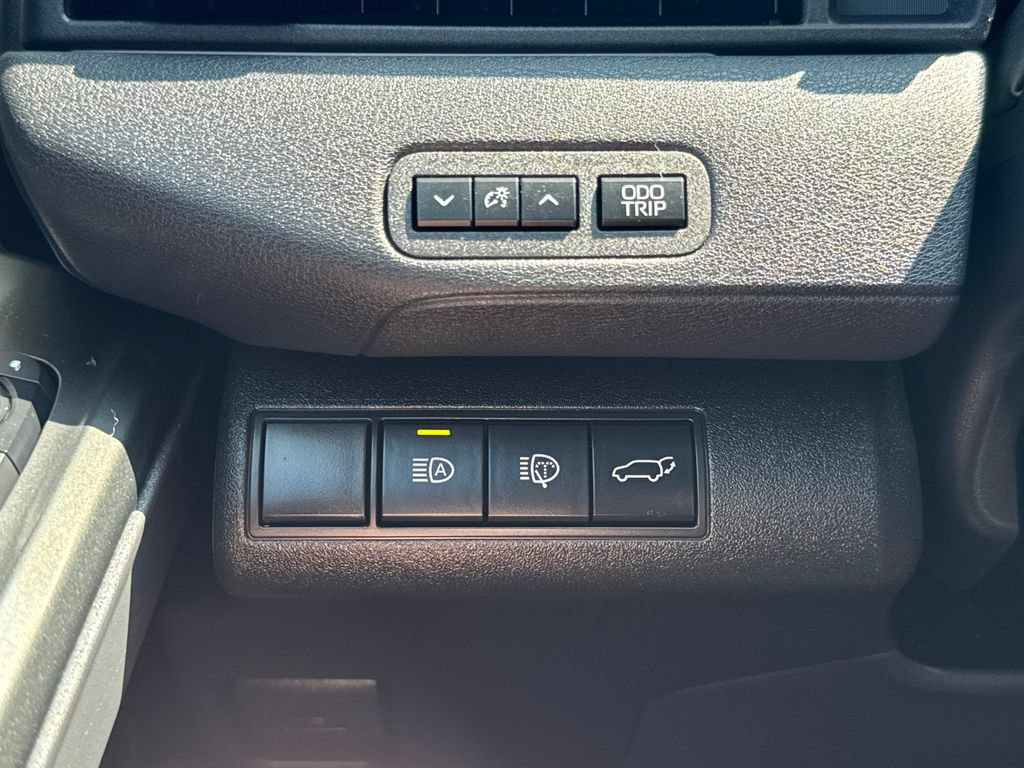 Used 2026 Toyota bZ AWD/4WD image 43