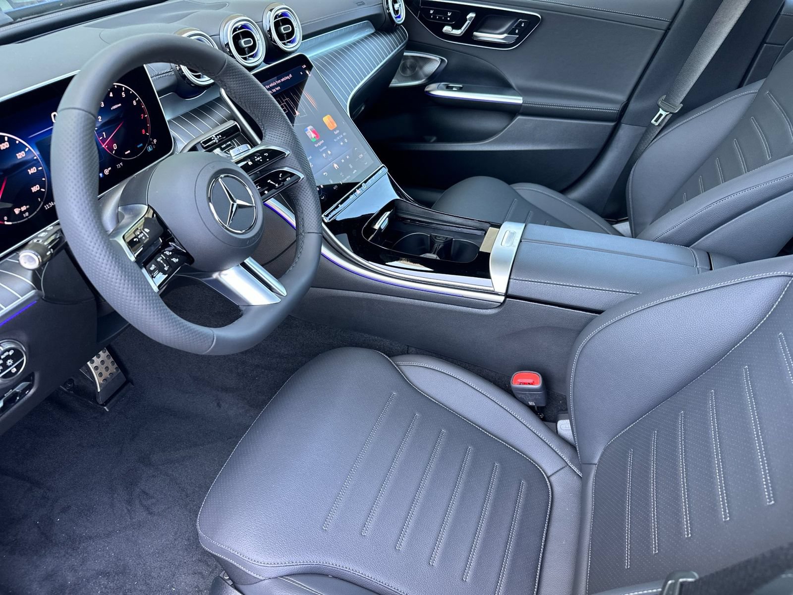 Used 2025 Mercedes-Benz C 300 4MATIC Sedan image 10
