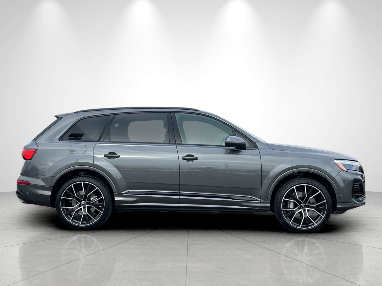 Used 2025 Audi Q7 3.0T Premium Plus w/ Premium Plus Package image 6