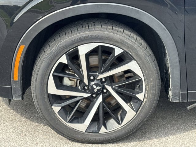 Used 2023 Mitsubishi Outlander SEL AWD/4WD image 32