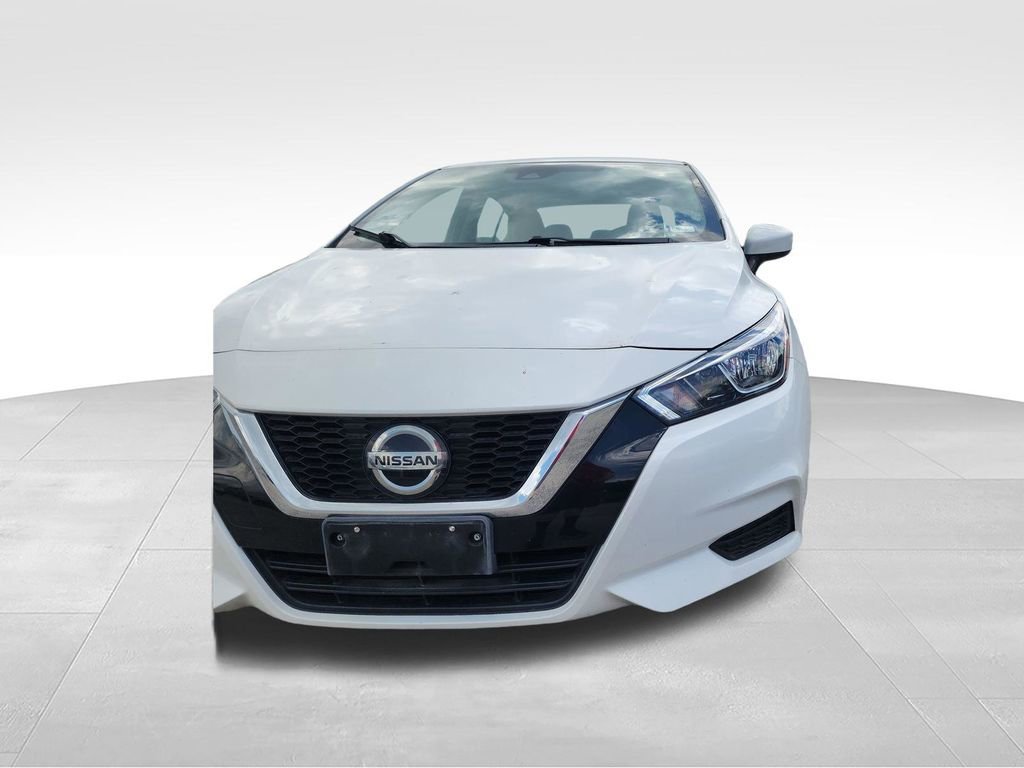 Used 2022 Nissan Versa SV FWD image 11