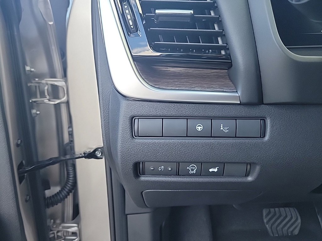 New 2026 Nissan Rogue Platinum image 21