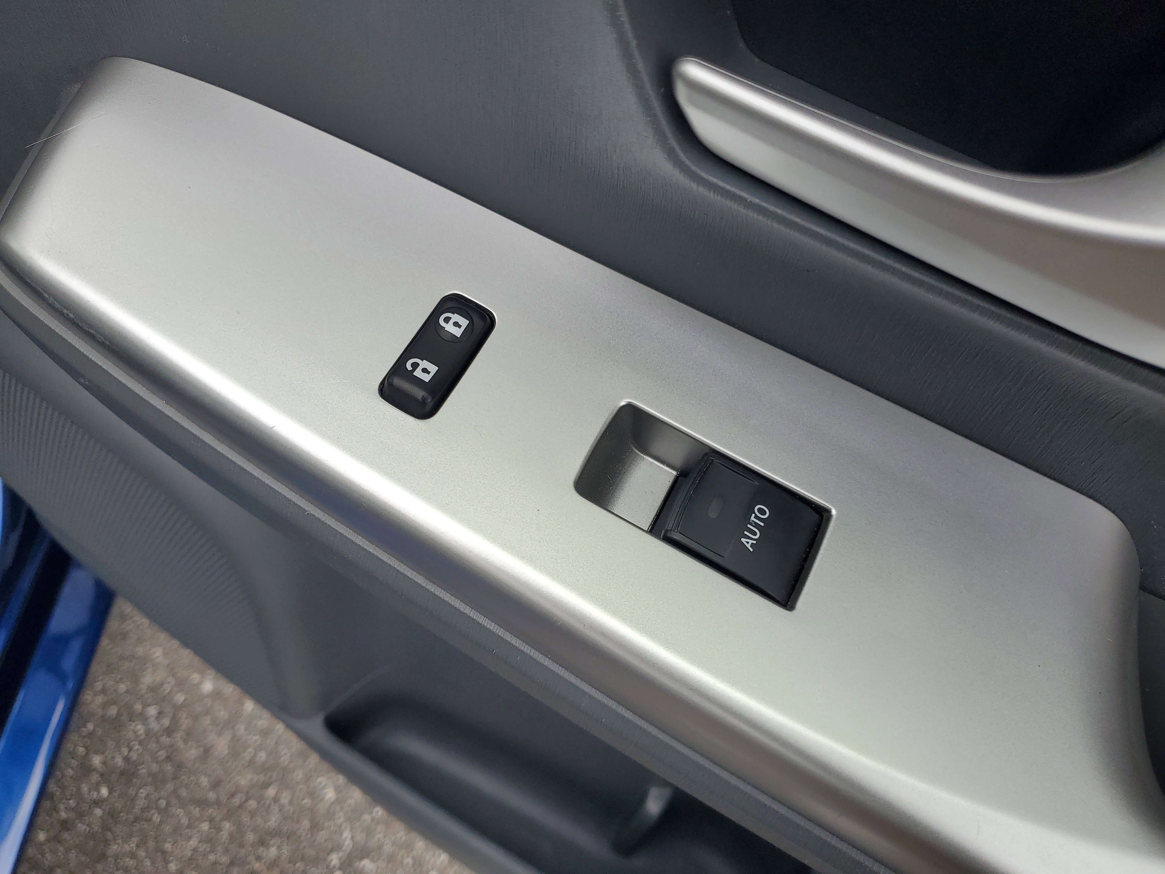 Used 2014 Toyota Prius V Two image 11