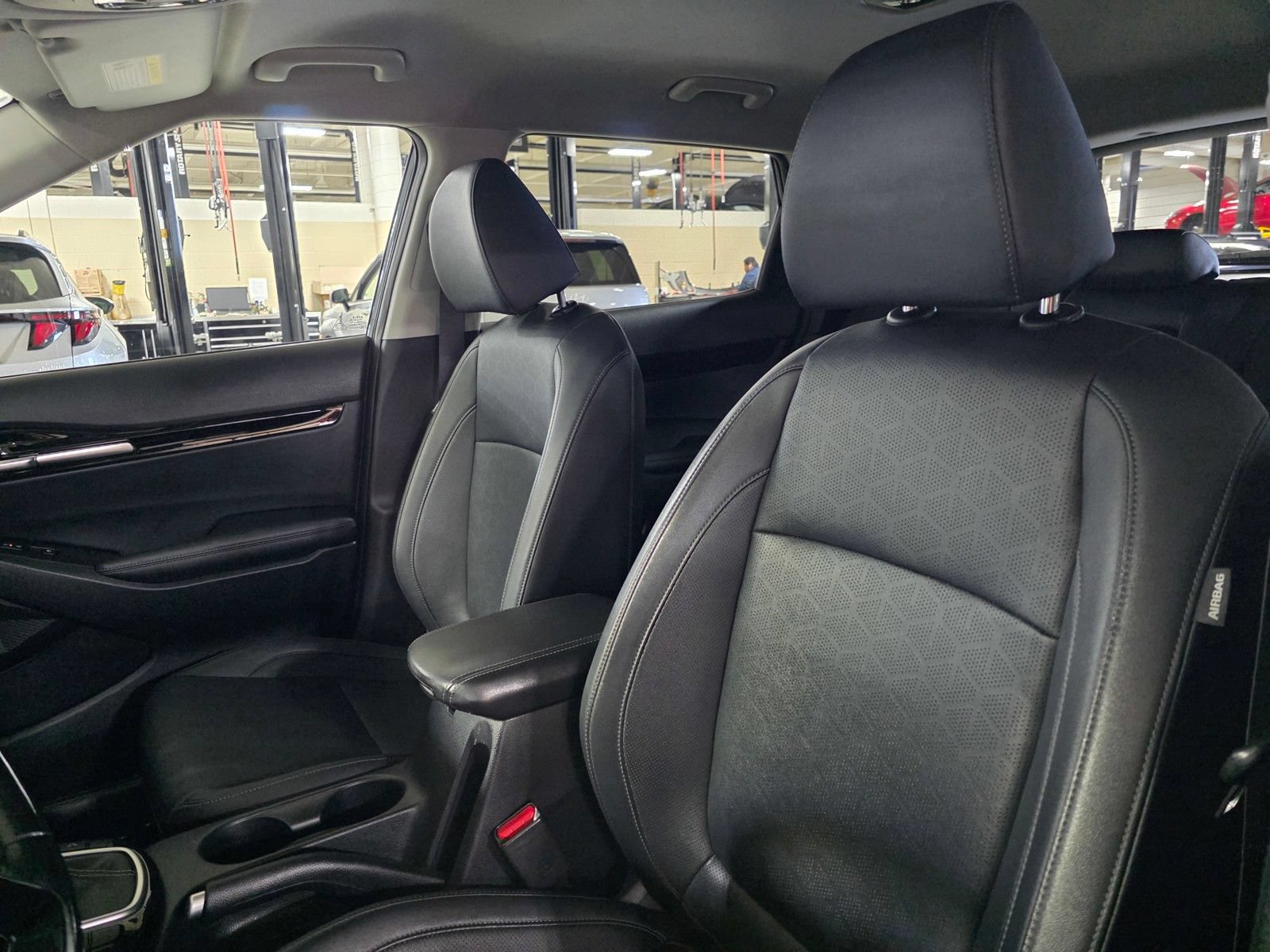 Used 2024 Kia Seltos EX FWD image 22