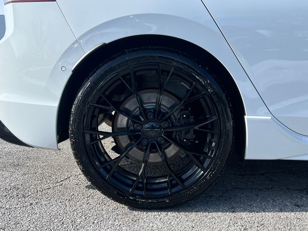 Used 2025 Volkswagen Golf R 2.0T image 10