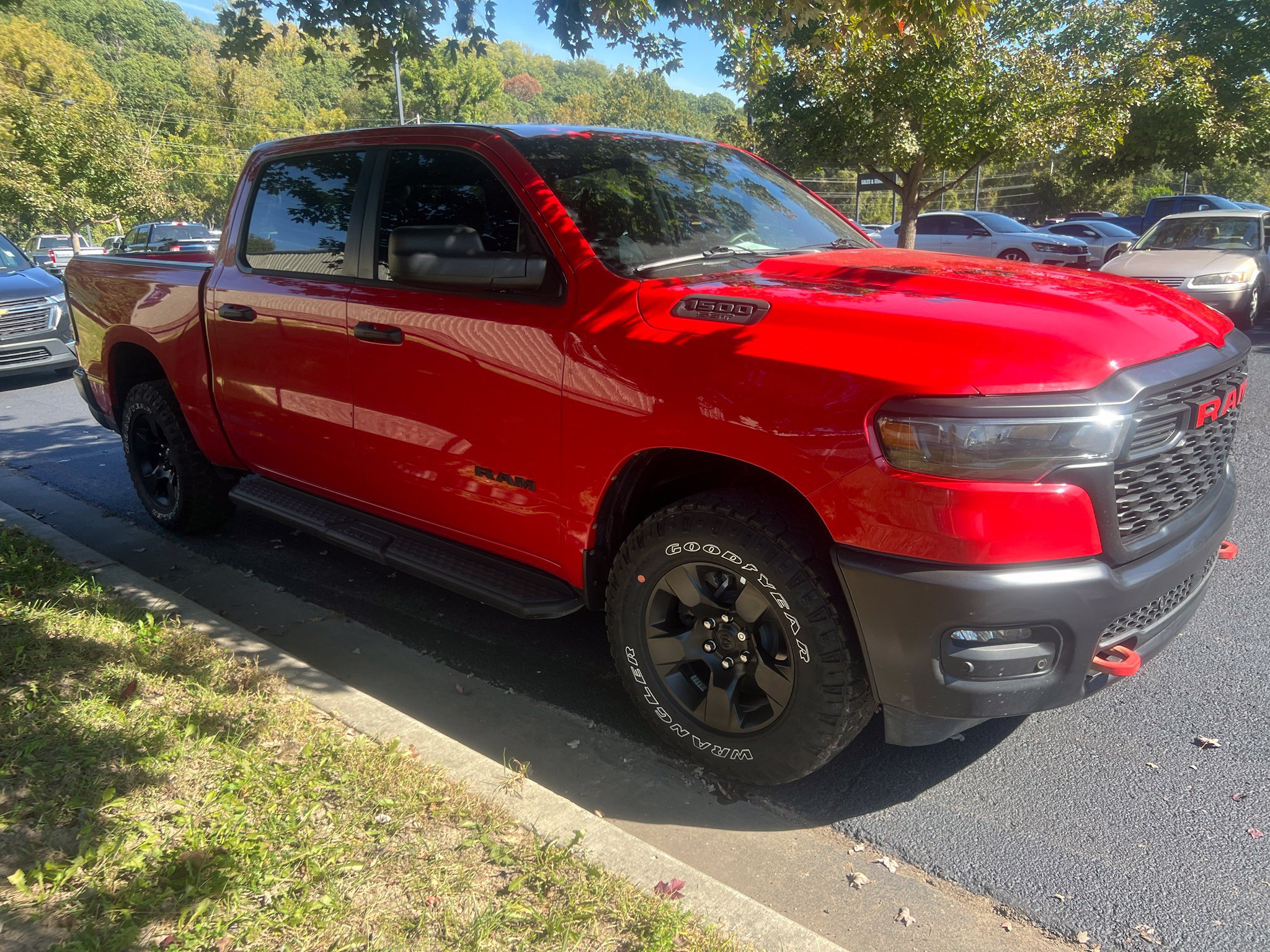 Used 2025 RAM 1500 Warlock AWD/4WD image 3