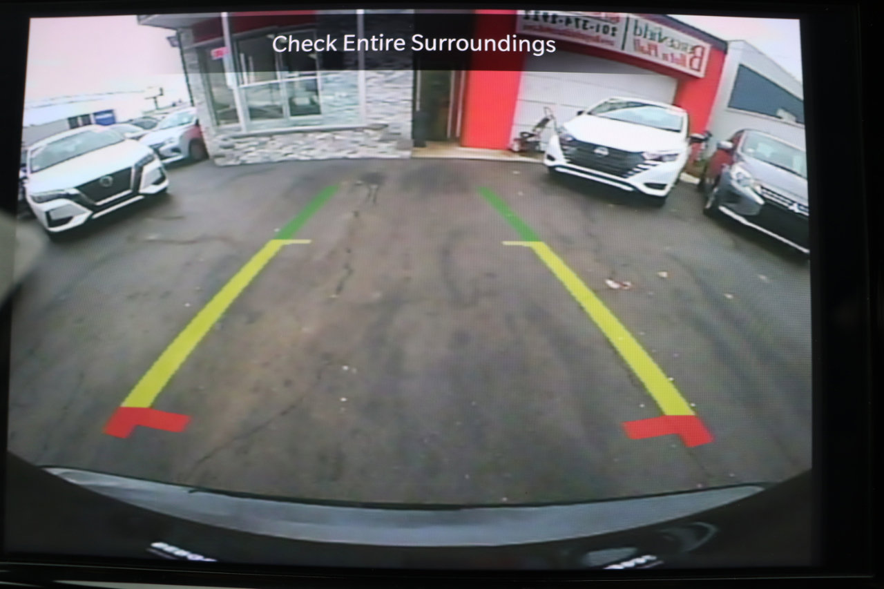 Used 2024 Chrysler Pacifica Limited image 38