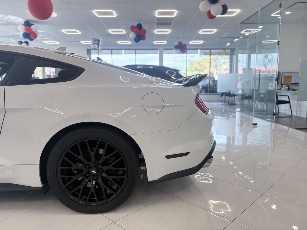 Used 2021 Ford Mustang GT Premium w/ GT Performance Package RWD image 7