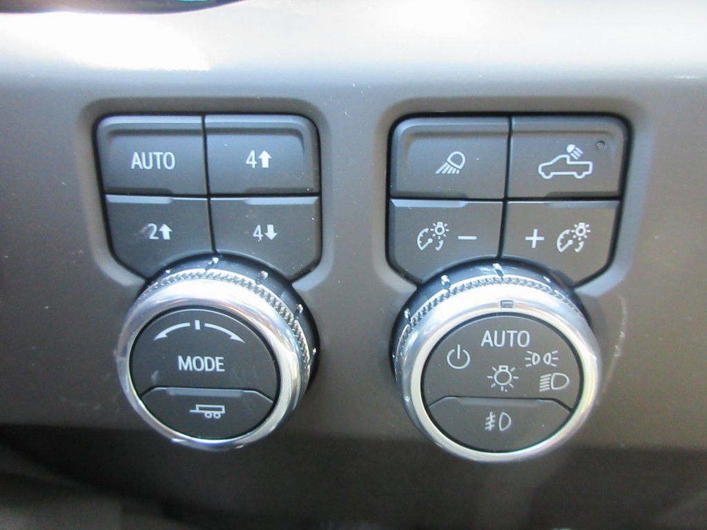 New 2026 GMC Sierra 3500 Denali w/ Denali Reserve Package image 18