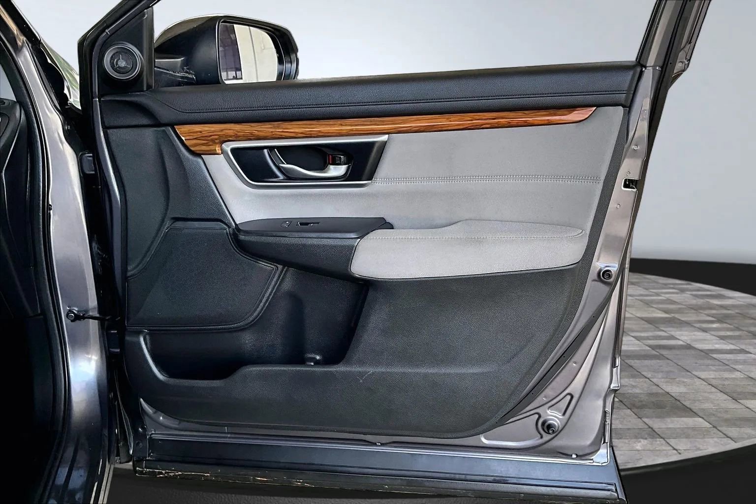 Used 2020 Honda CR-V EX image 24