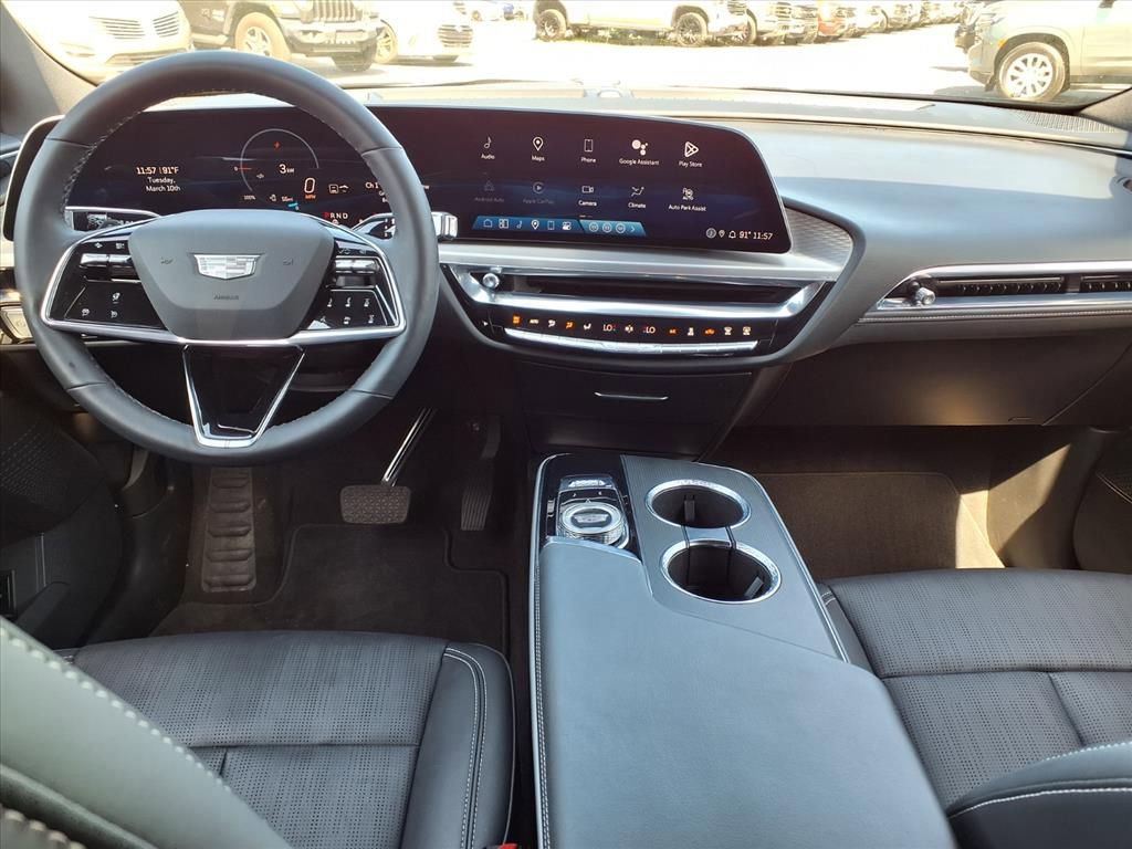 Used 2024 Cadillac Lyriq Sport image 18