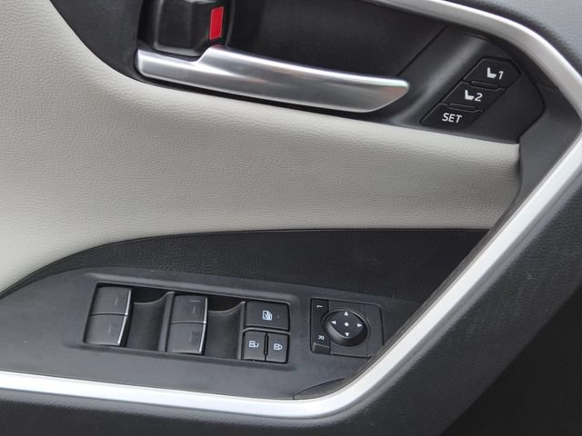 Used 2024 Toyota RAV4 Limited AWD/4WD image 27