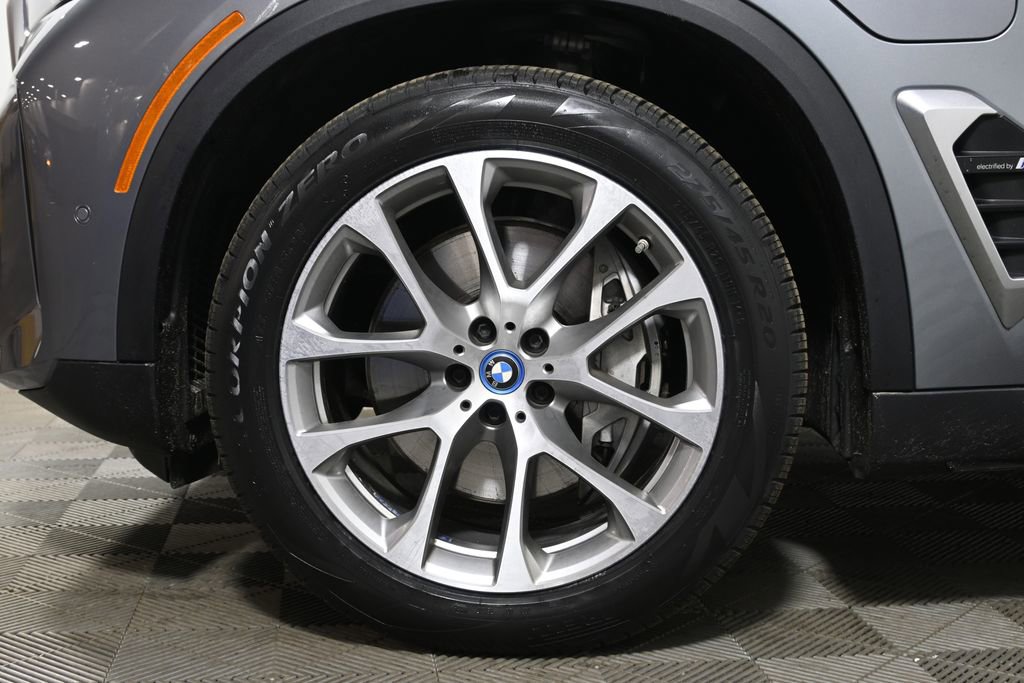 Certified 2024 BMW X5 xDrive50e w/ Premium Package image 12