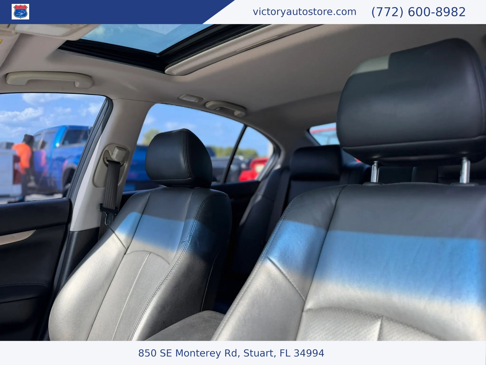 Used 2015 INFINITI Q40 w/ Moonroof Package RWD image 51