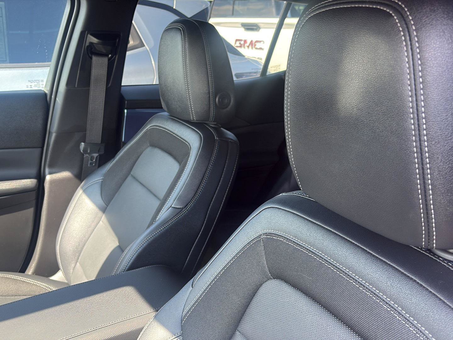 Used 2024 Chevrolet Equinox EV LT FWD image 18