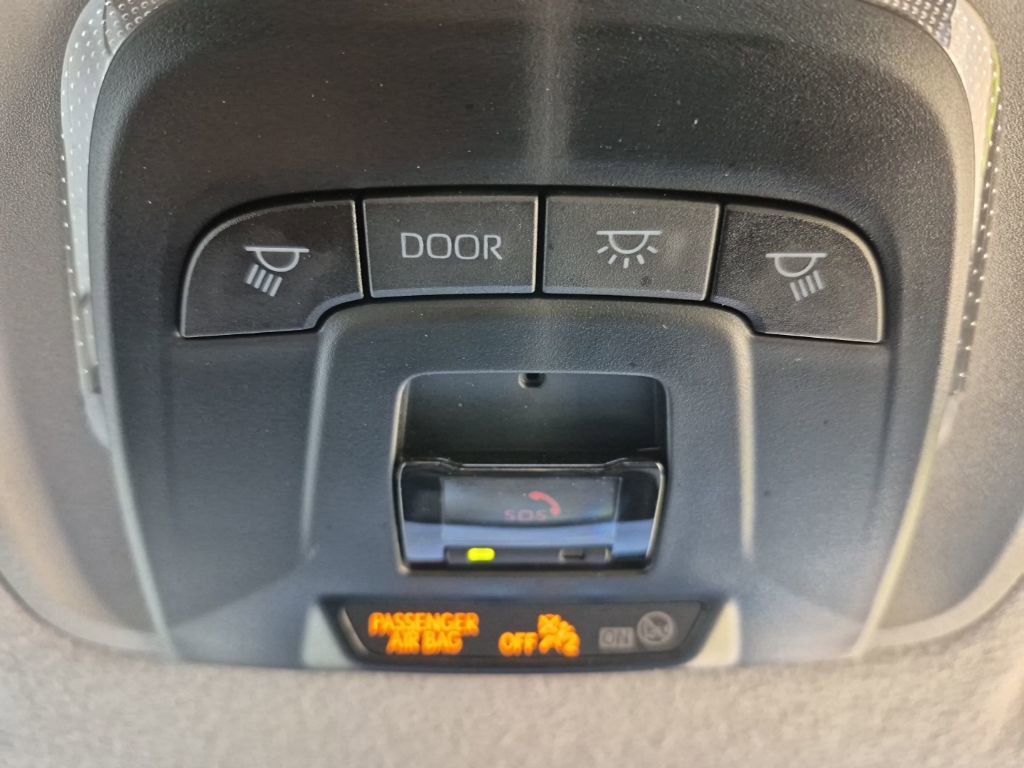 Used 2024 Toyota Corolla Cross LE image 27