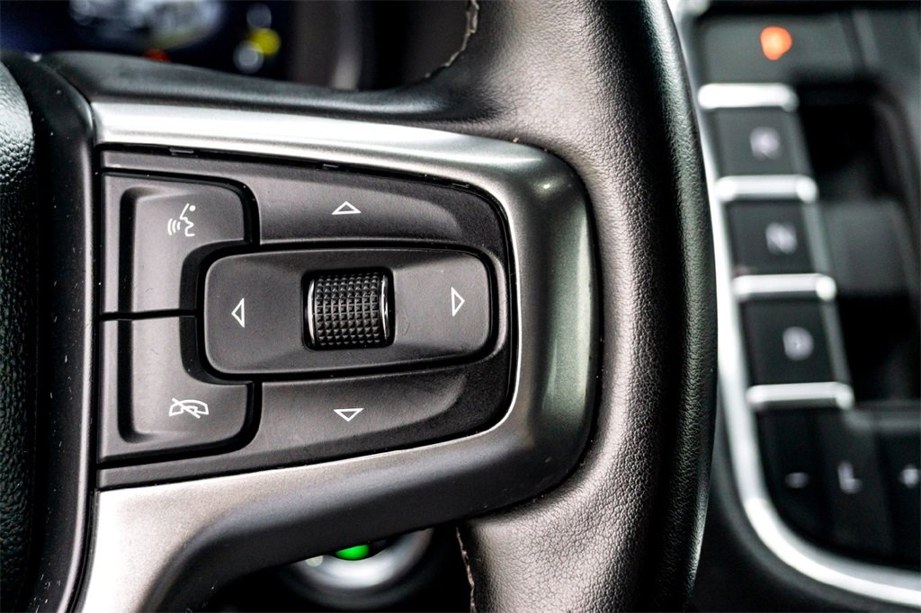 Used 2023 Chevrolet Suburban Premier image 20