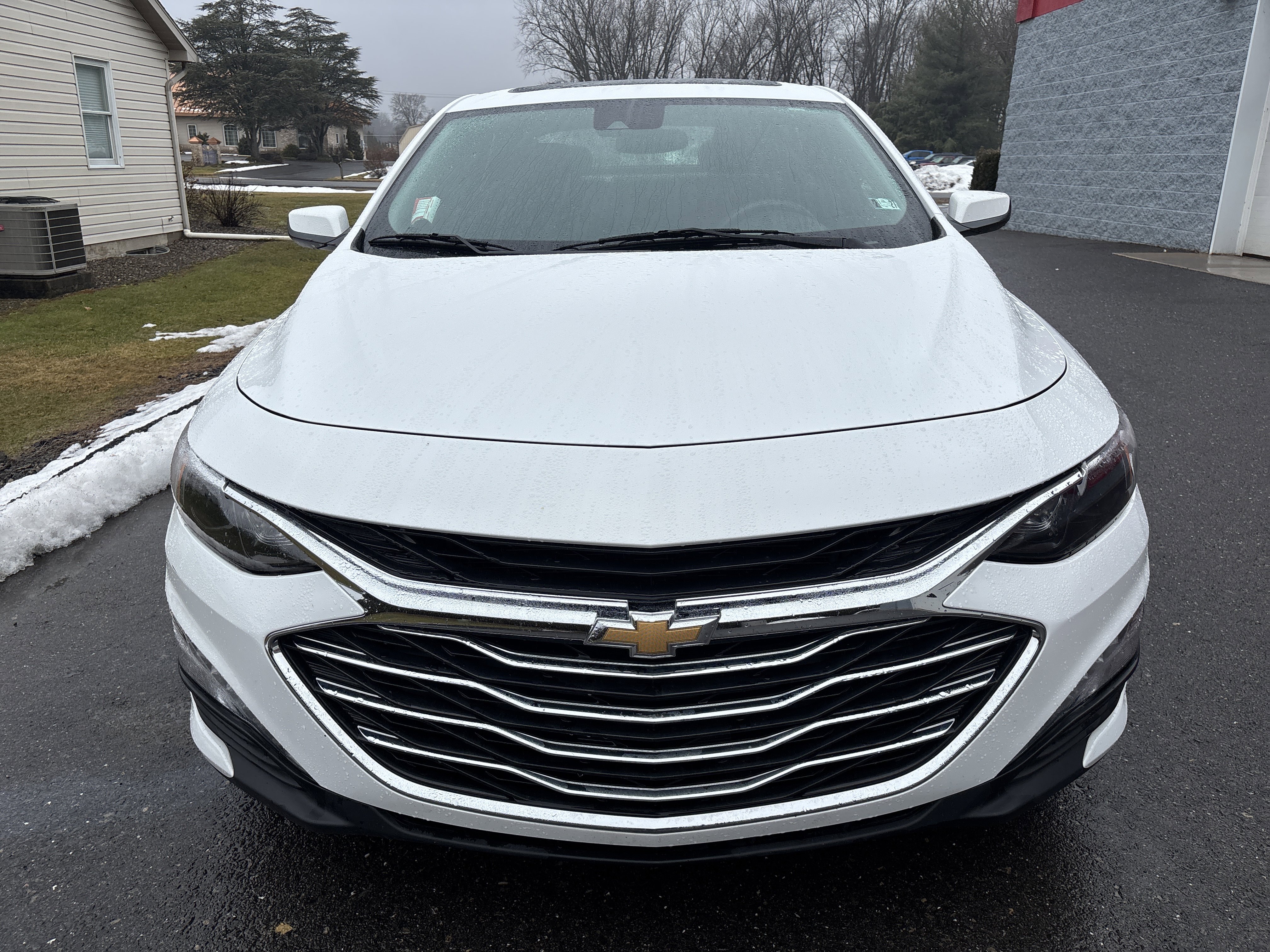 Used 2024 Chevrolet Malibu LT FWD image 9