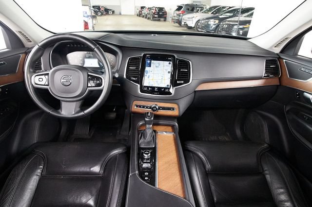 Used 2017 Volvo XC90 T6 Inscription w/ Vision Package AWD/4WD image 7
