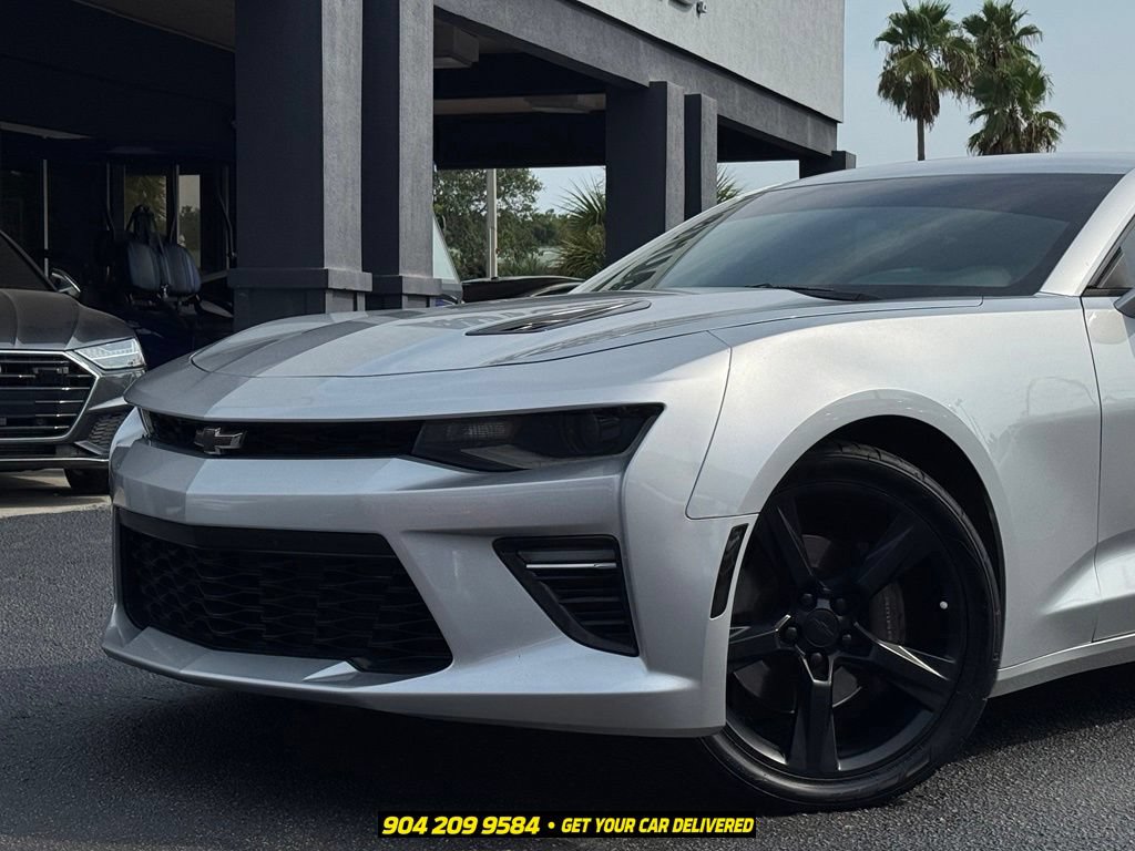 Used 2018 Chevrolet Camaro SS RWD image 2