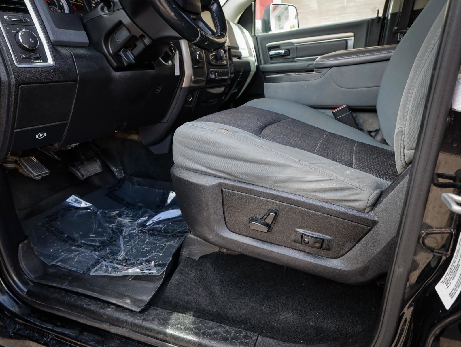 Used 2014 RAM 2500 Big Horn image 12