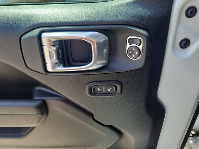 Used 2025 Jeep Wrangler Unlimited Sport AWD/4WD image 16
