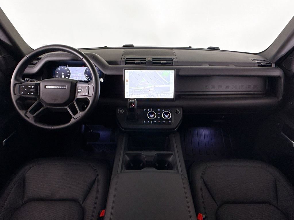 Used 2025 Land Rover Defender 110 S image 9