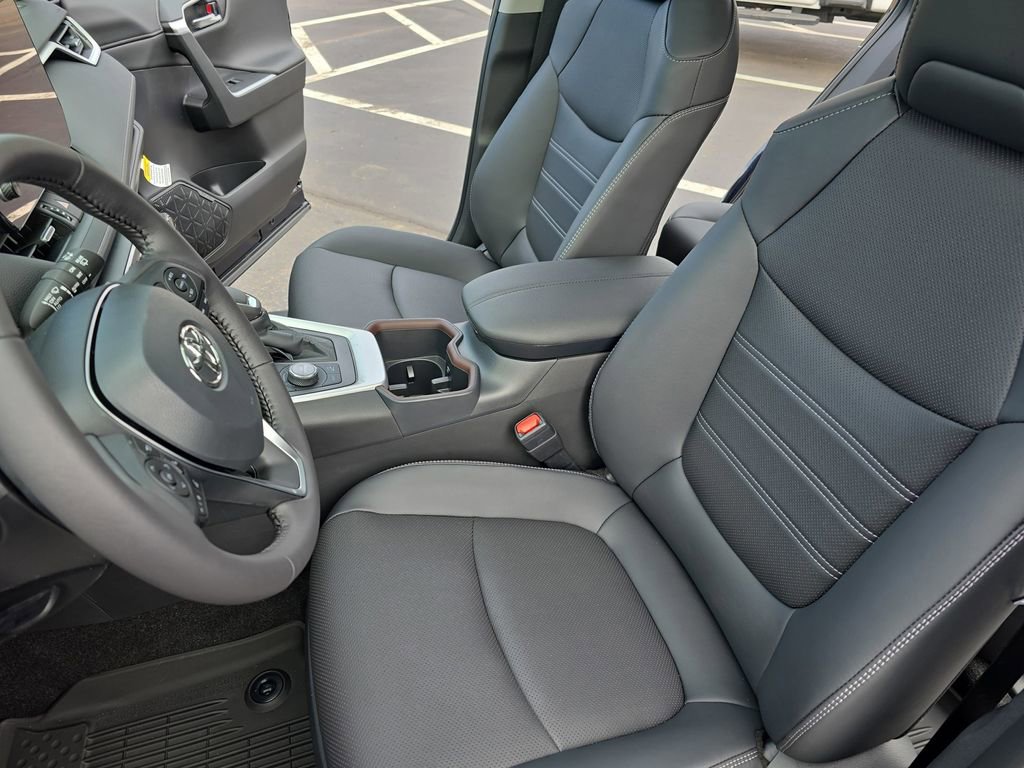 Used 2025 Toyota RAV4 Limited w/ Advanced Technology Package image 18