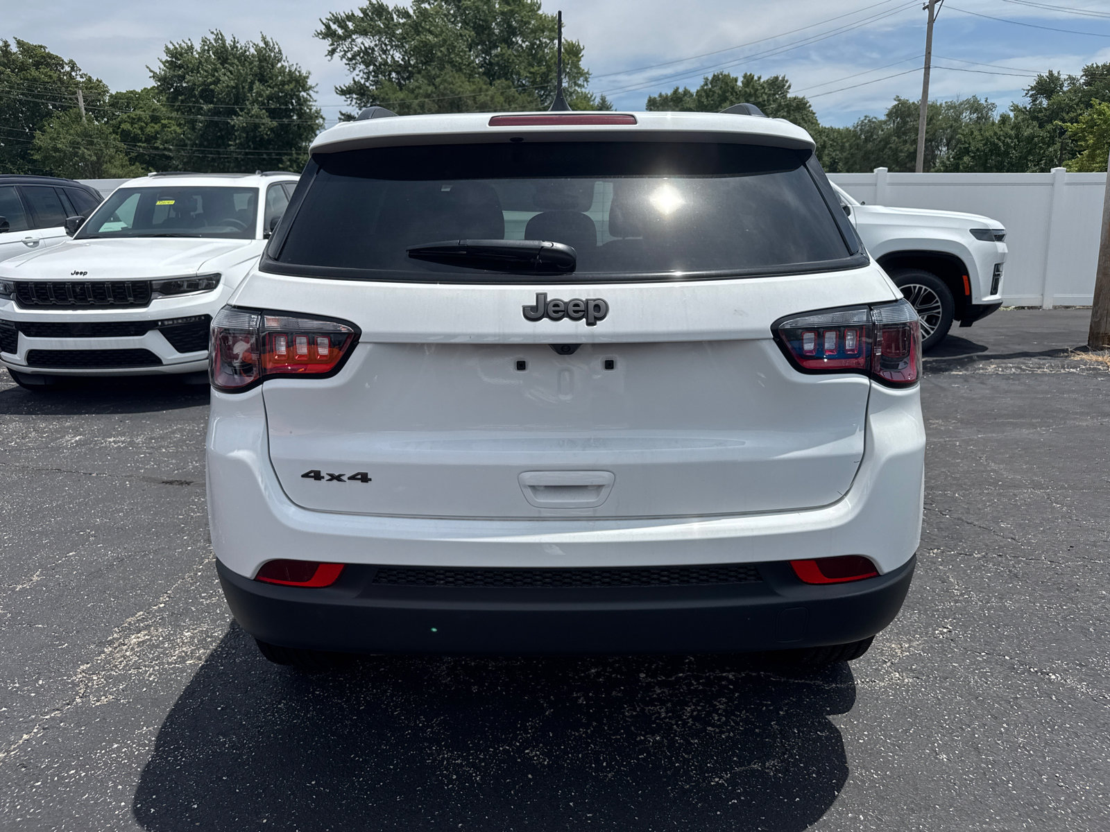 New 2026 Jeep Compass Latitude AWD/4WD image 4