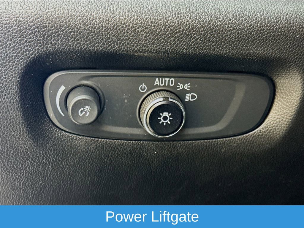 Used 2022 Chevrolet Traverse Premier AWD/4WD image 11