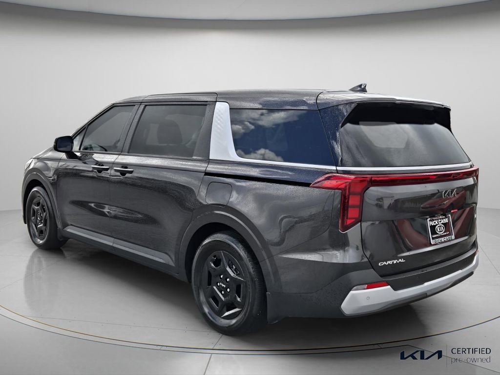 Certified 2026 Kia Carnival image 8