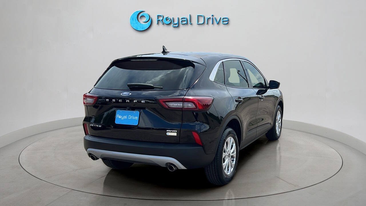 Used 2023 Ford Escape Active AWD/4WD image 6