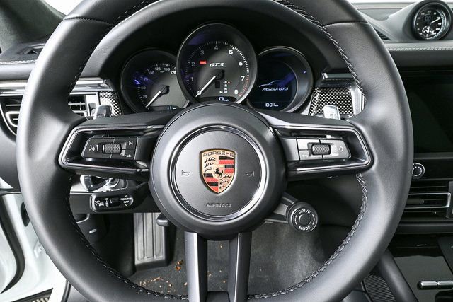 New 2026 Porsche Macan GTS image 13
