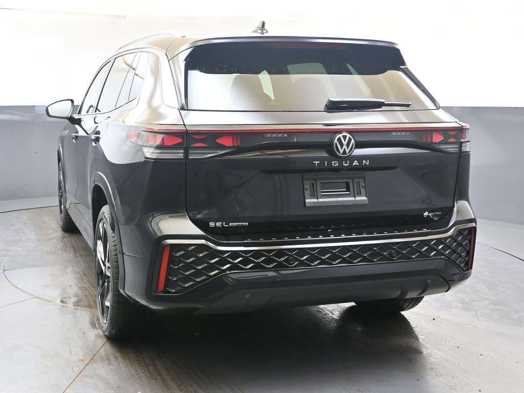 New 2026 Volkswagen Tiguan SEL R-Line image 4