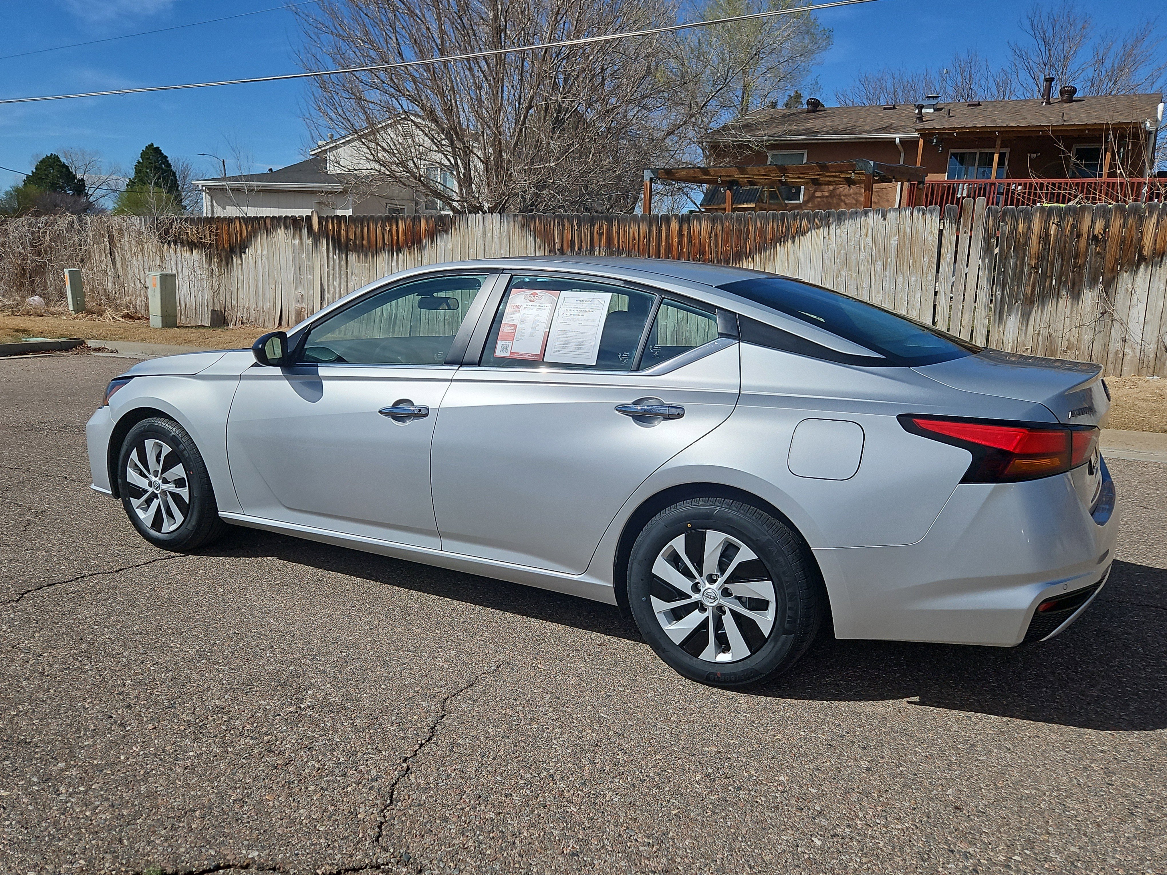 Used 2024 Nissan Altima 2.5 S image 2