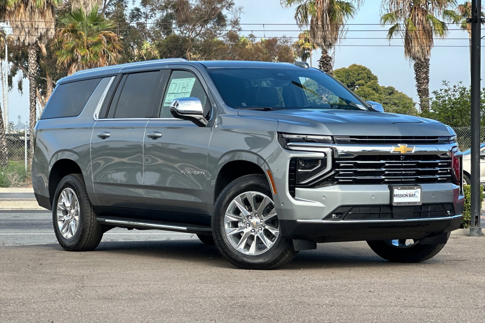 New 2025 Chevrolet Suburban Premier image 2