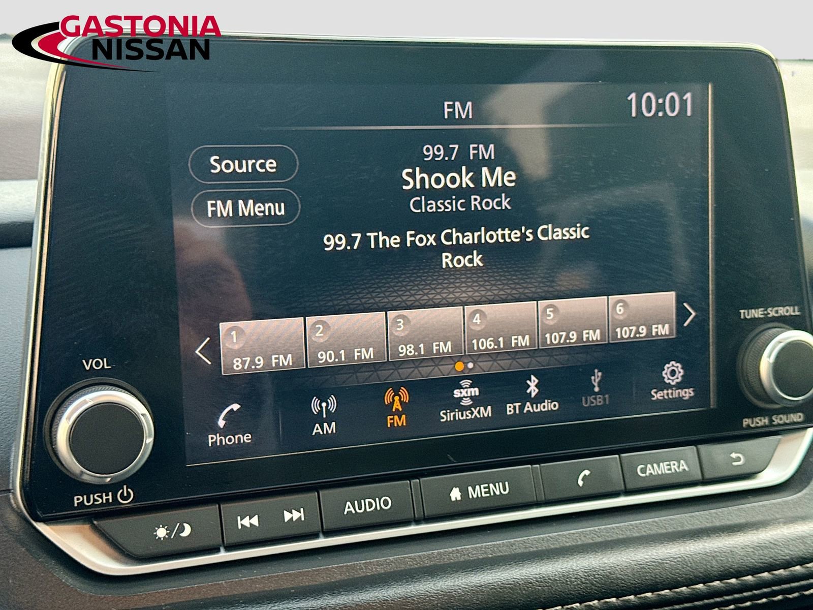 Used 2023 Nissan Rogue SL image 18