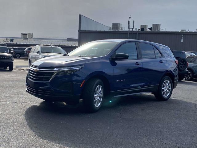 Used 2023 Chevrolet Equinox LS w/ LS Convenience Package image 8