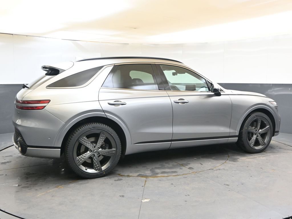 Used 2025 Genesis GV70 2.5T w/ Sport Prestige Package image 6