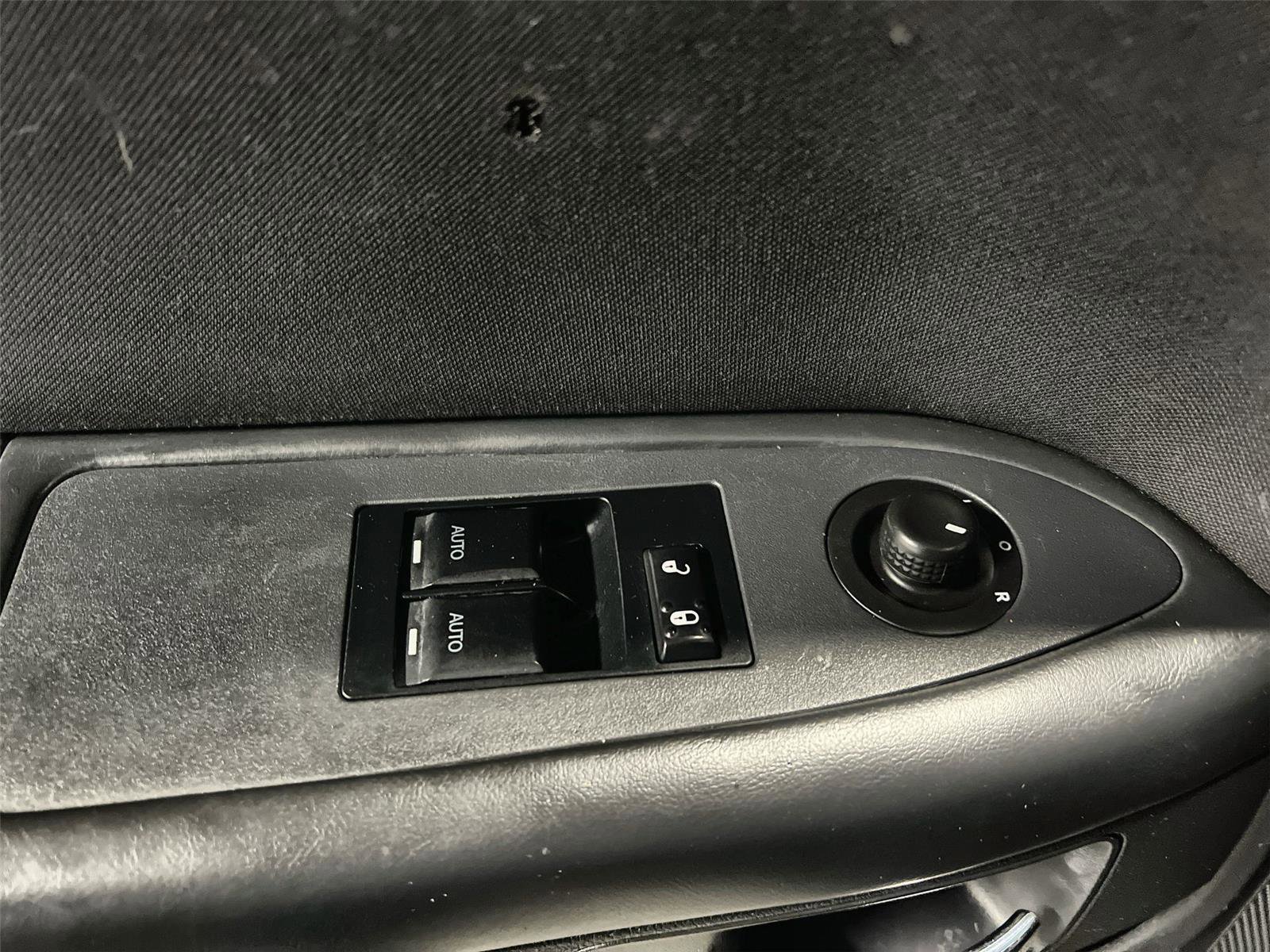 Used 2014 Dodge Challenger SXT w/ Sport Appearance Package image 12