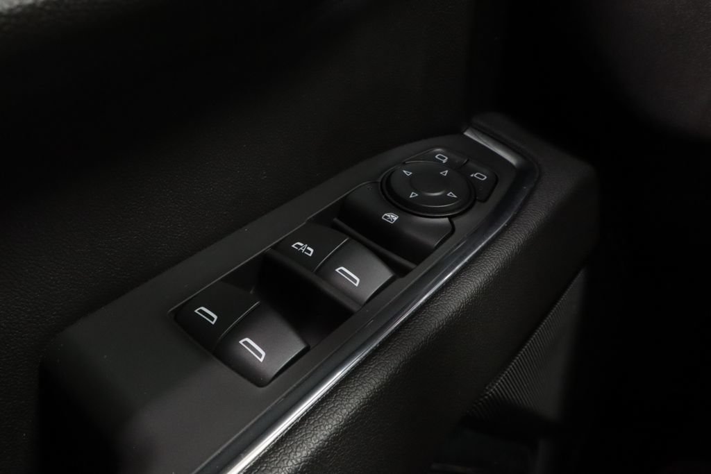 Used 2023 Chevrolet Silverado 1500 LT AWD/4WD image 25