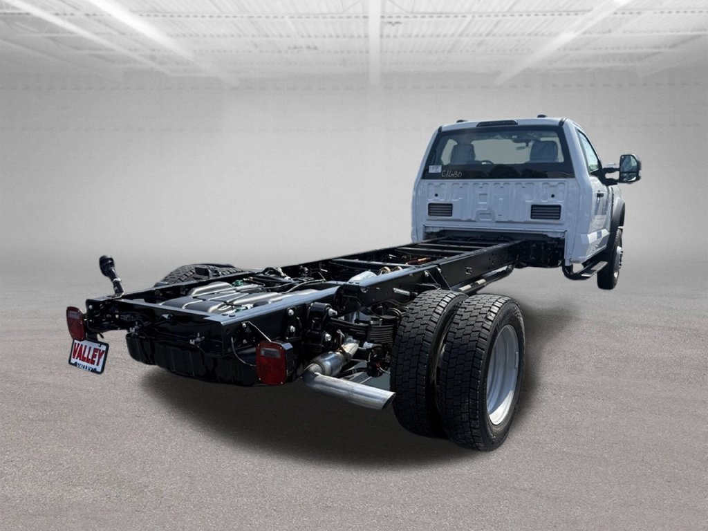 New 2026 Ford F550 4x4 Regular Cab Super Duty image 3