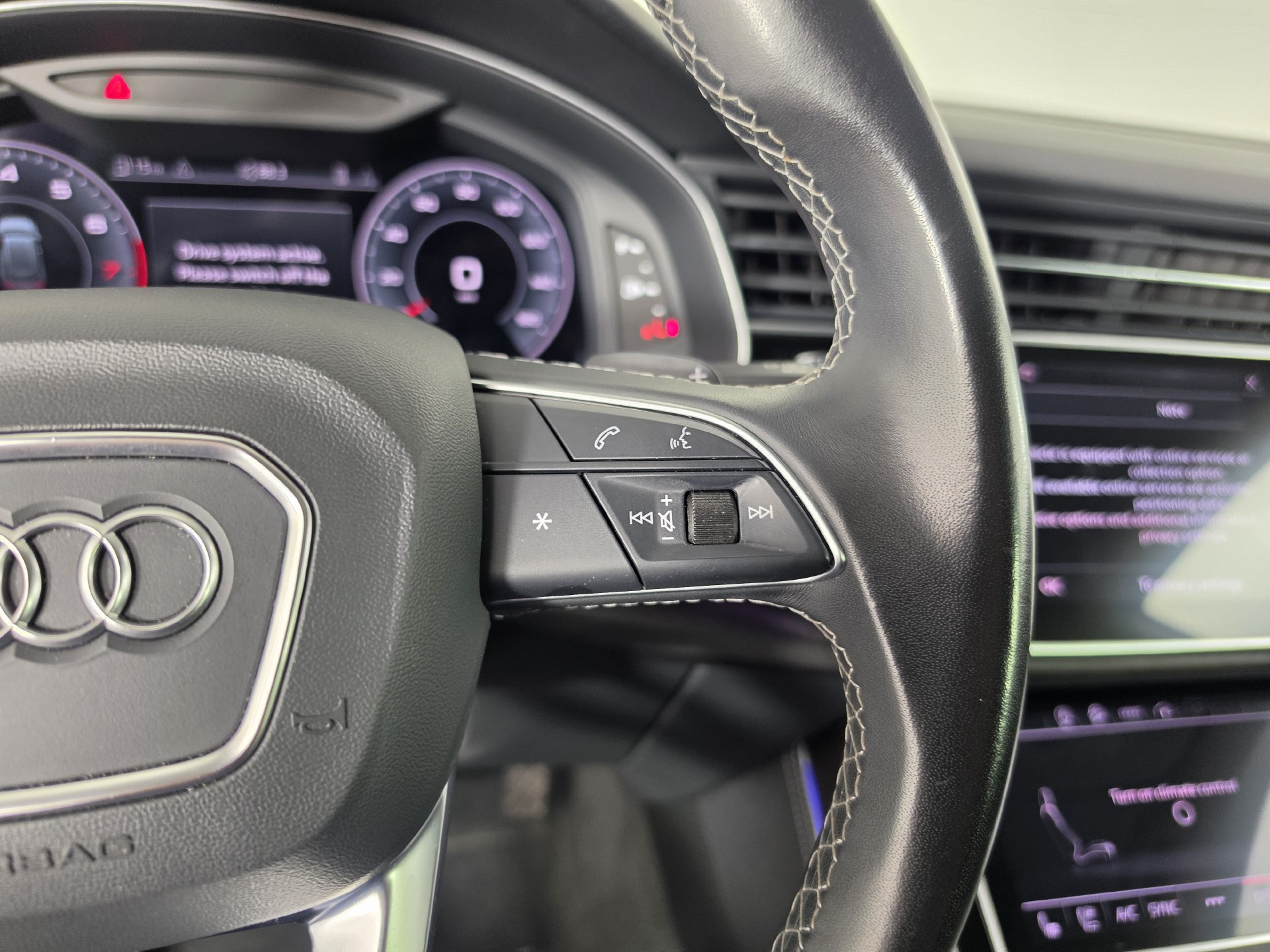 Certified 2023 Audi Q8 Premium Plus AWD/4WD image 13