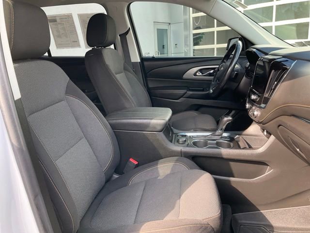 Used 2020 Chevrolet Traverse LT FWD image 9