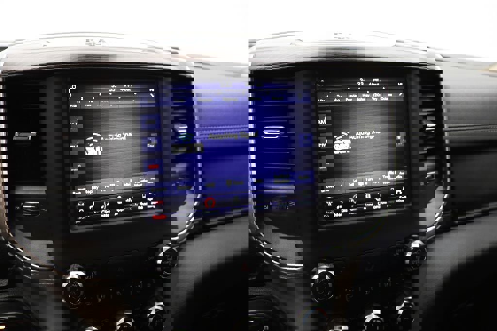 Used 2019 RAM 1500 Laramie image 24