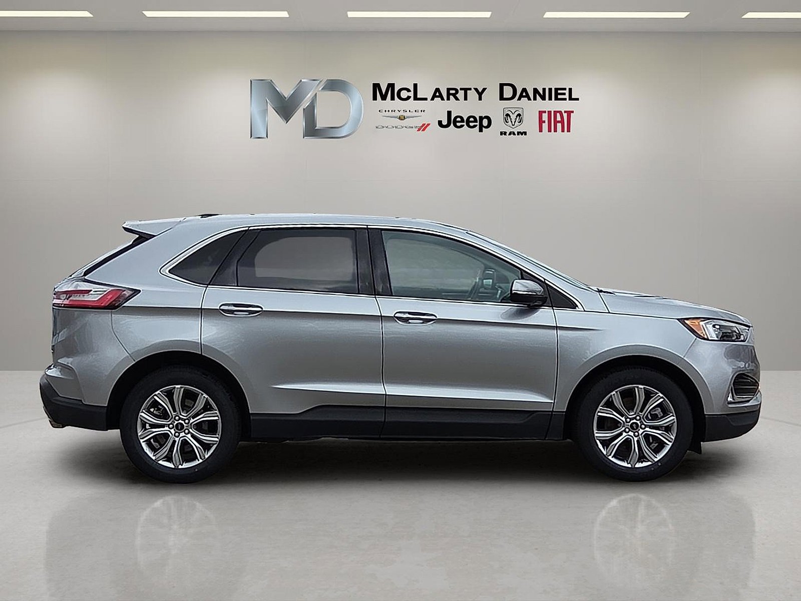 Used 2024 Ford Edge Titanium image 6